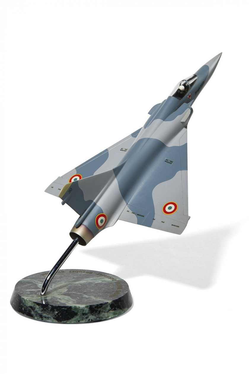 DASSAULT AVIATION - MIRAGE 2000-B  Maquette