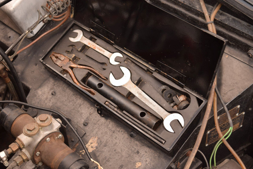 1957 Aston Martin DB2/4 MkIII Carte grise françaiseChâssis n° AM300/3/1341Moteur n° DBA/966- Vendue neuve en France- Belle présentation
