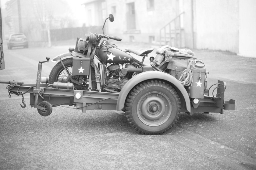 1943 Dodge WC51, sa remorque avec son Harley Davidson WLA No reserve Carte grise française pour le DodgeDodge châssis n°81715212Harley