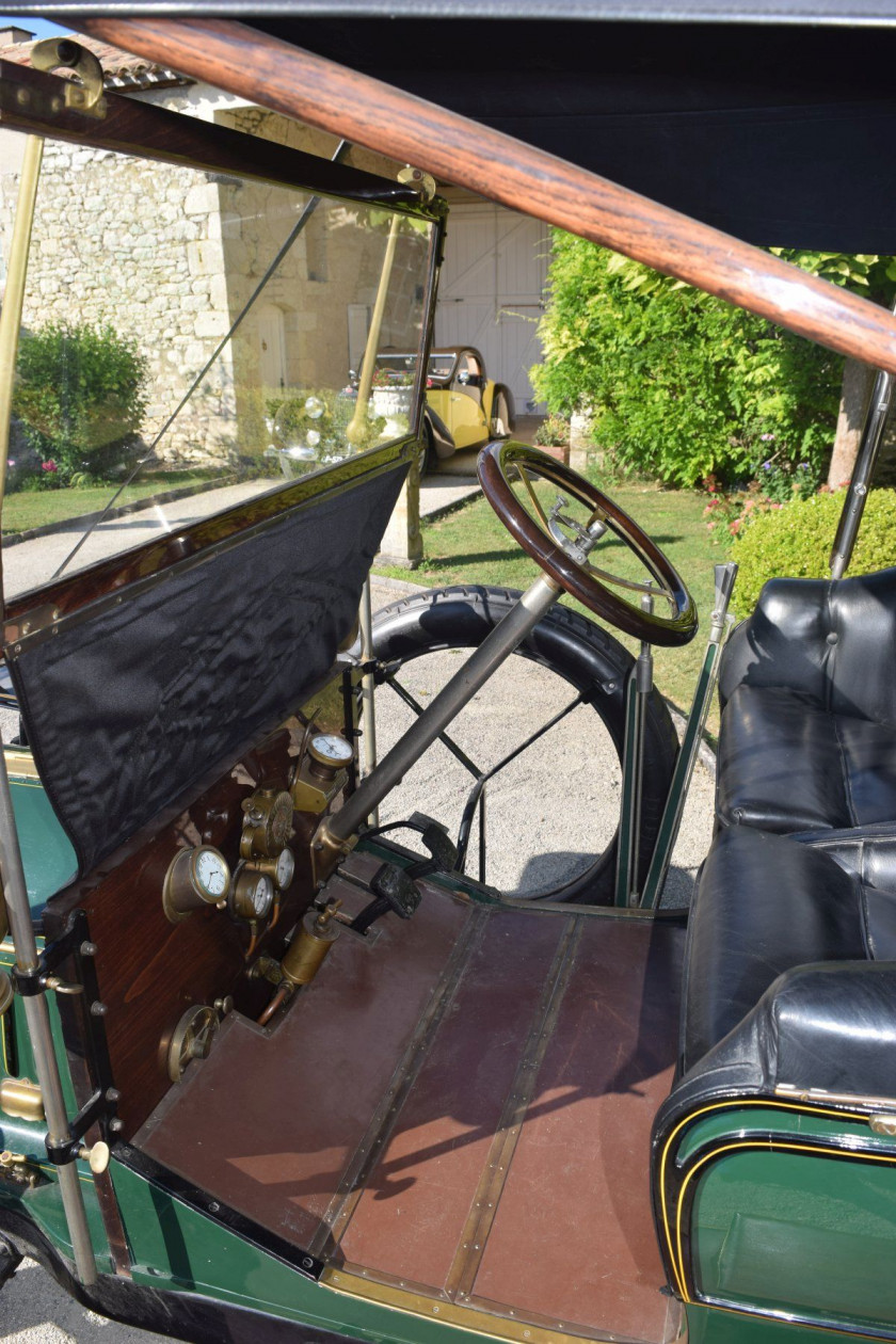 1908 De Dion Bouton Bi 15/18 HP double phaéton