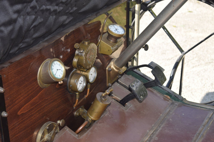 1908 De Dion Bouton Bi 15/18 HP double phaéton