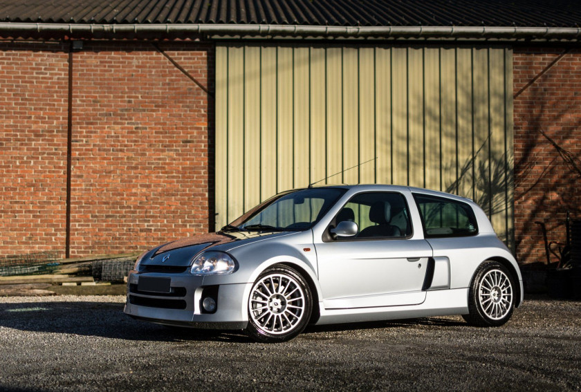 2002 Renault Clio V6 Phase 1  No reserve