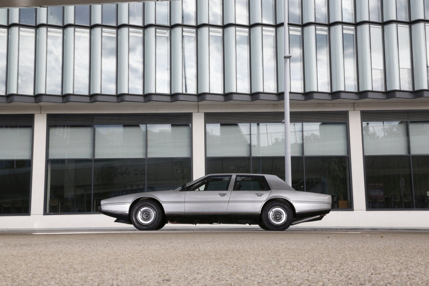 1981 Aston Martin Lagonda Série 1 No reserve Carte grise française Châssis n° LOOL13083Moteur n° V/580/3083- Bel état d'origine, vendue