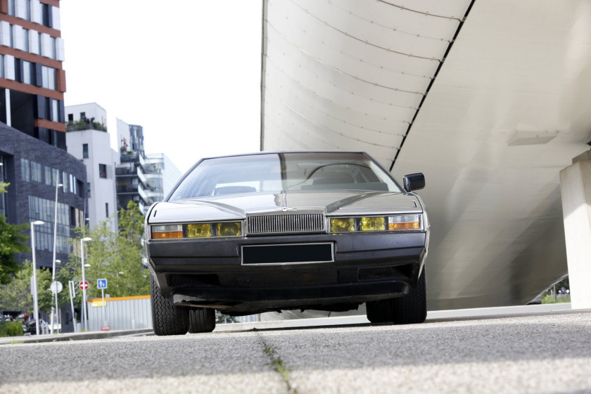 1981 Aston Martin Lagonda Série 1 No reserve Carte grise française Châssis n° LOOL13083Moteur n° V/580/3083- Bel état d'origine, vendue