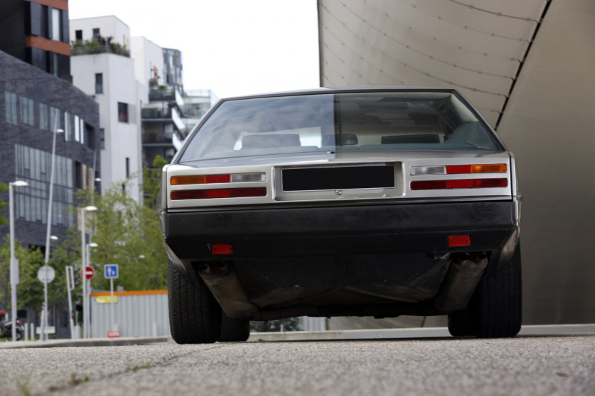 1981 Aston Martin Lagonda Série 1 No reserve Carte grise française Châssis n° LOOL13083Moteur n° V/580/3083- Bel état d'origine, vendue