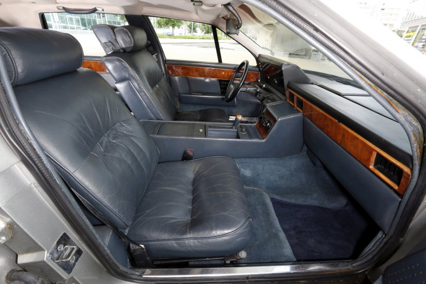 1981 Aston Martin Lagonda Série 1 No reserve Carte grise française Châssis n° LOOL13083Moteur n° V/580/3083- Bel état d'origine, vendue