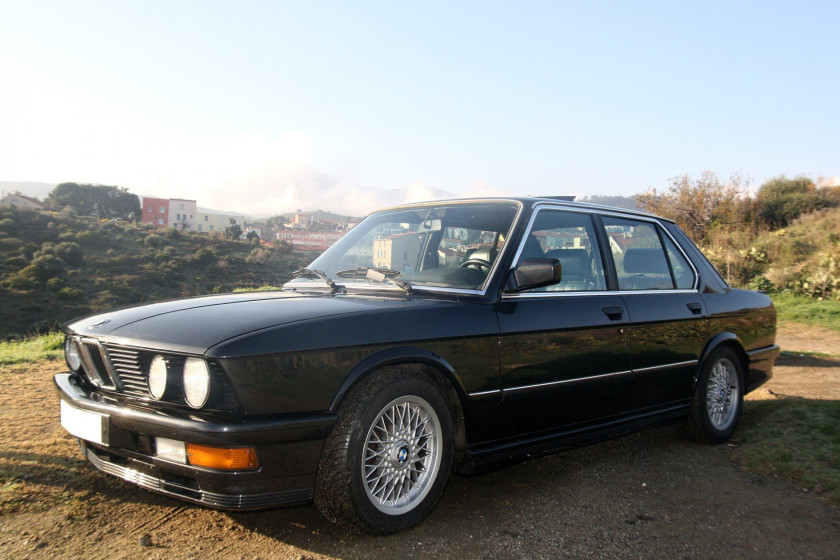 1986 BMW M5  No reserve