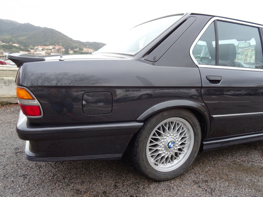 1986 BMW M5  No reserve