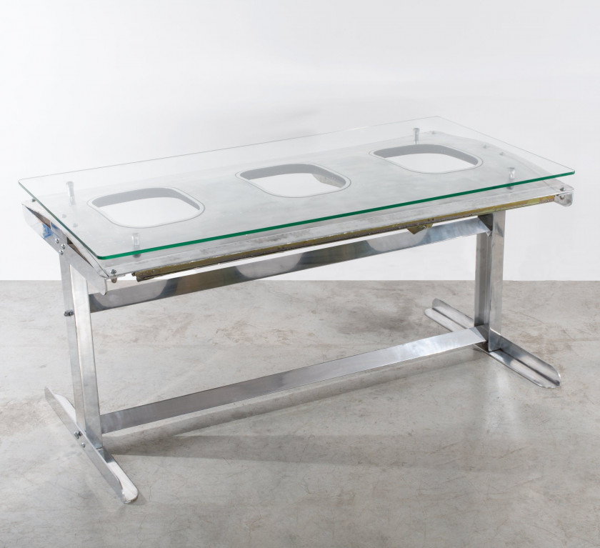 BOEING  Table bureau
