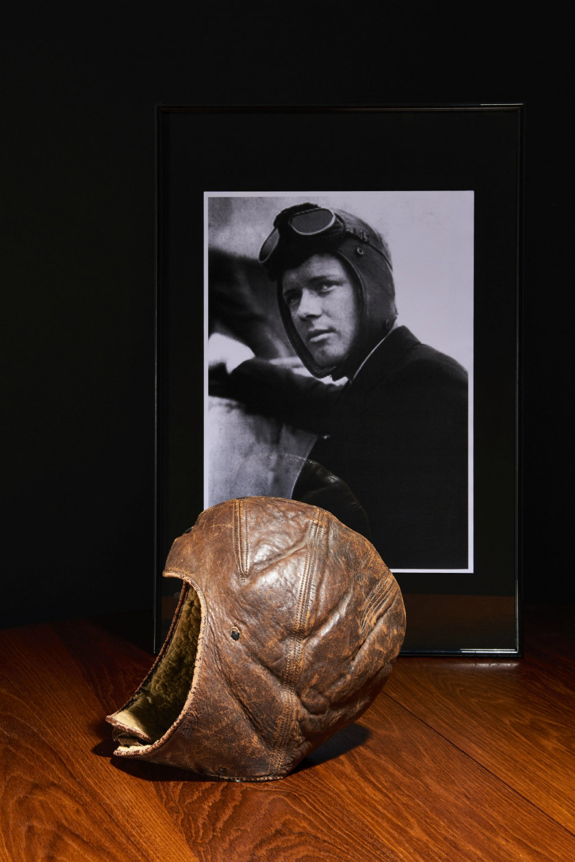 CHARLES LINDBERGH (1902-1974) BONNET DE VOL PORTE LORS DE LA TRAVERSEE DE L'ATLANTIQUE LE 20-21 MAI 1927