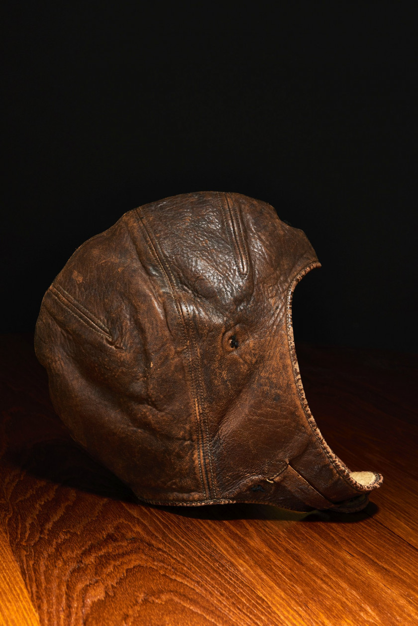 CHARLES LINDBERGH (1902-1974) BONNET DE VOL PORTE LORS DE LA TRAVERSEE DE L'ATLANTIQUE LE 20-21 MAI 1927