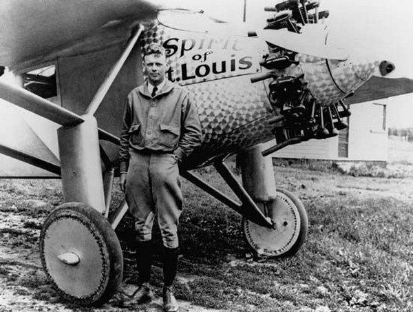 CHARLES LINDBERGH (1902-1974) BONNET DE VOL PORTE LORS DE LA TRAVERSEE DE L'ATLANTIQUE LE 20-21 MAI 1927