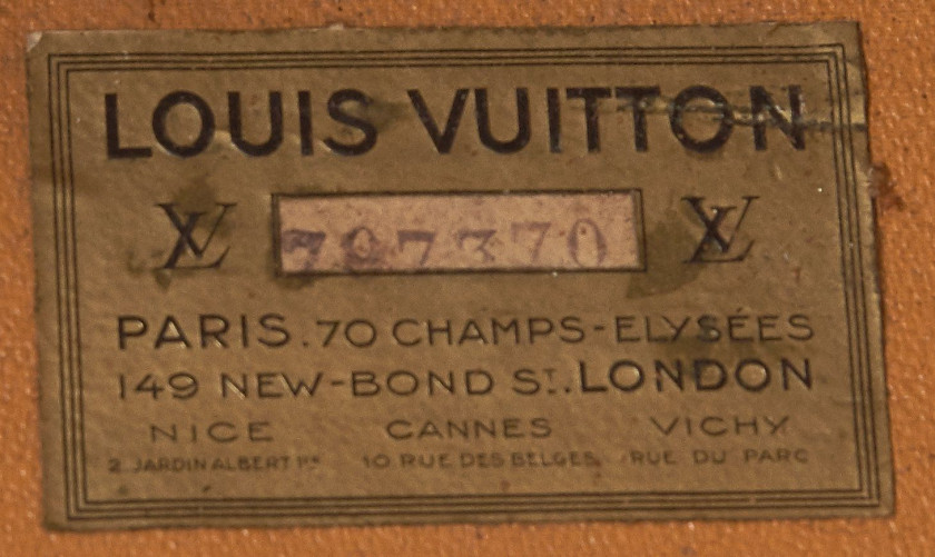 LOUIS VUITTON N°797370
