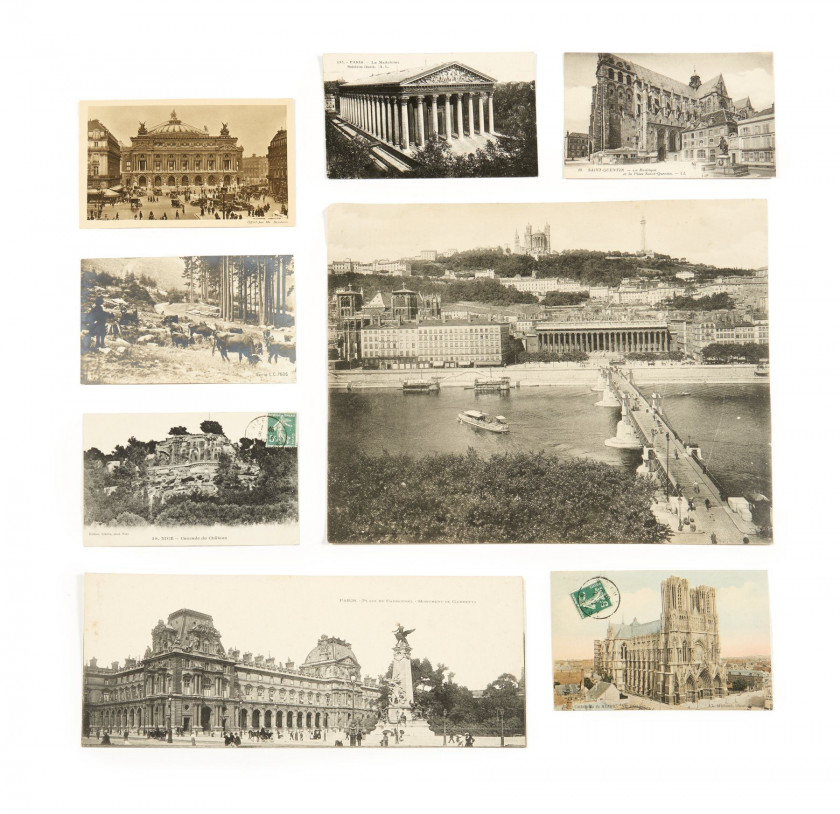 CARTES POSTALES - Ensemble de cartes postales, principalement régionalisme français et Paris.