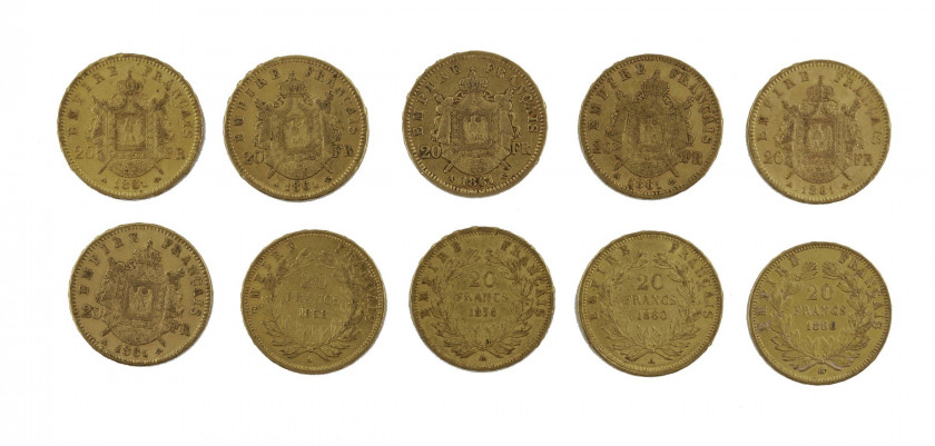 FRANCE 20 Francs. Napoléon III, Tête nue, 2 p. 1858, 2 p. 1860. Napoléon III, Tête laurée, 6 p. 1861. Ensemble de 10 pièces or. Po...