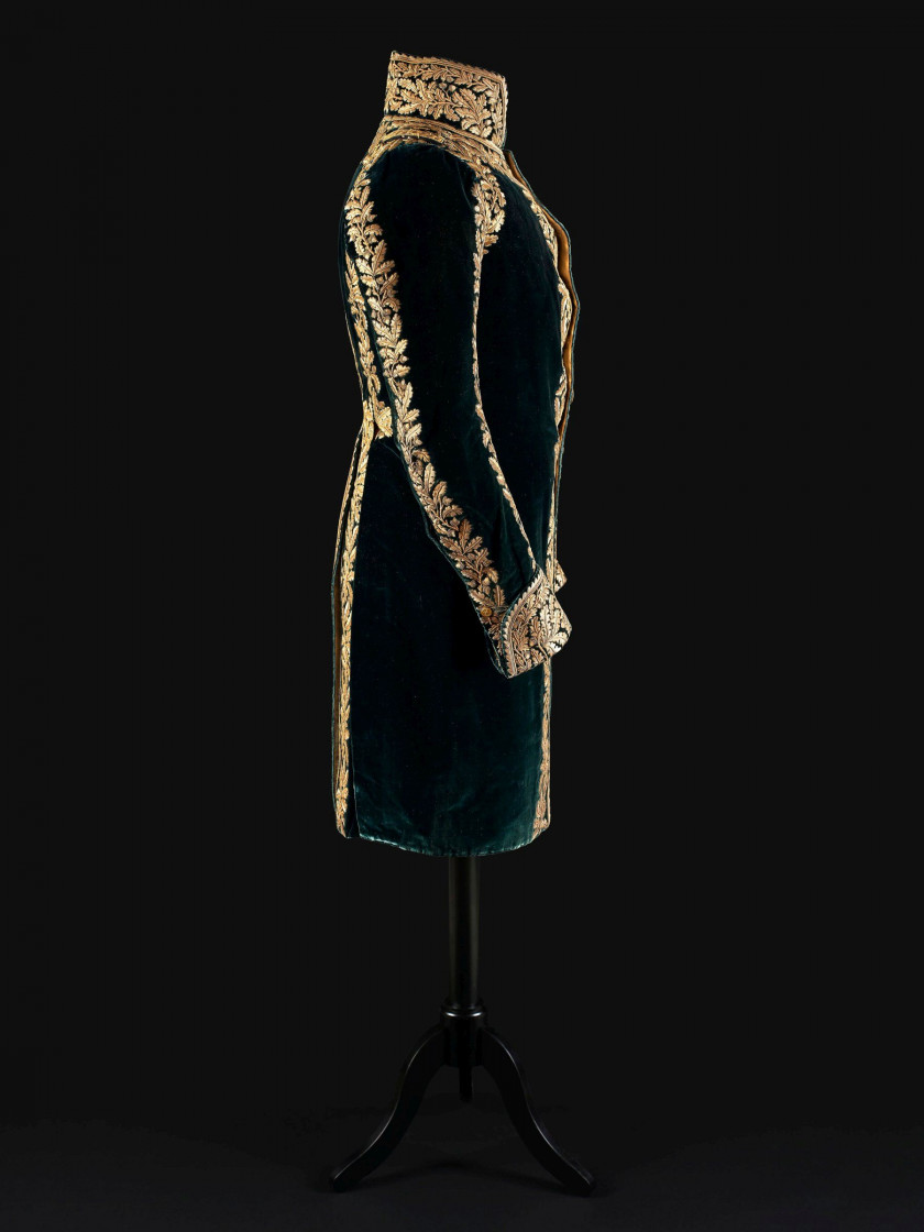 RARE HABIT DE L'UNIFORME DE CÉRÉMONIE DES MARÉCHAUX D'EMPIRE, DU COMTE DE L'EMPIRE NICOLAS-CHARLES OUDINOT