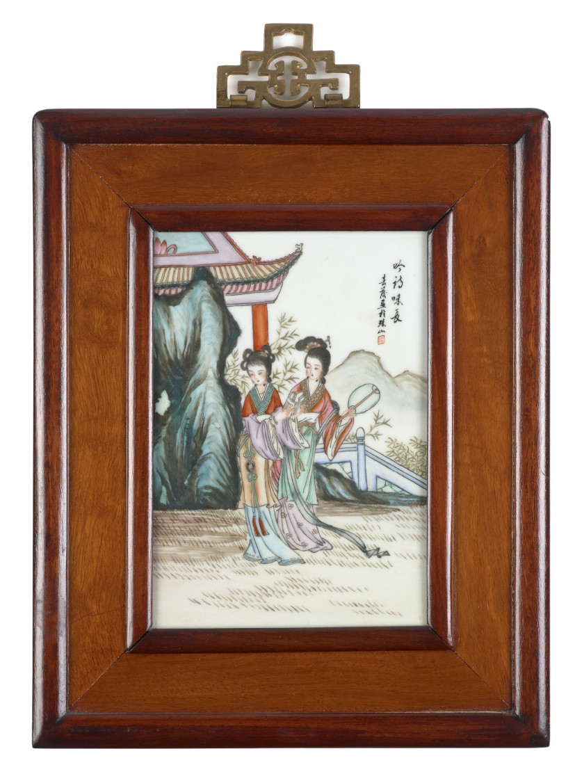 SEPT PLAQUES EN PORCELAINE POLYCHROME, CHINE