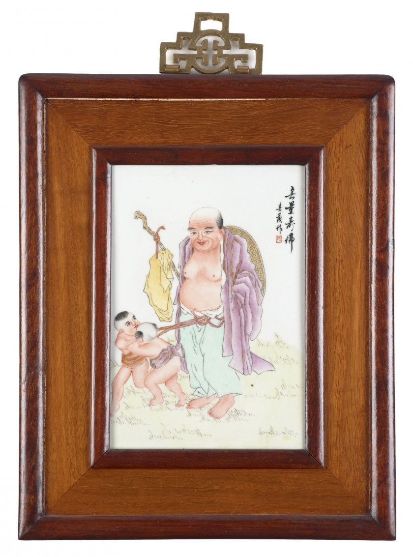 SEPT PLAQUES EN PORCELAINE POLYCHROME, CHINE