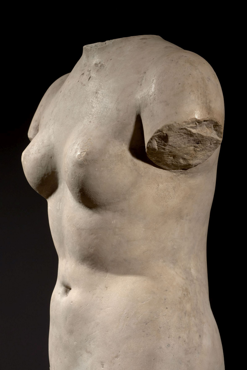 TORSE D'APHRODITE DU TYPE DE TAURIDE Art romain du Ier - IIe siècle après J.-C., d'après un modèle hellénistique du IVe-IIIe siècle...