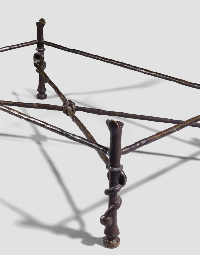 Diego GIACOMETTI 1902 - 1985 Table "torsade" Bronze à patine brun vert