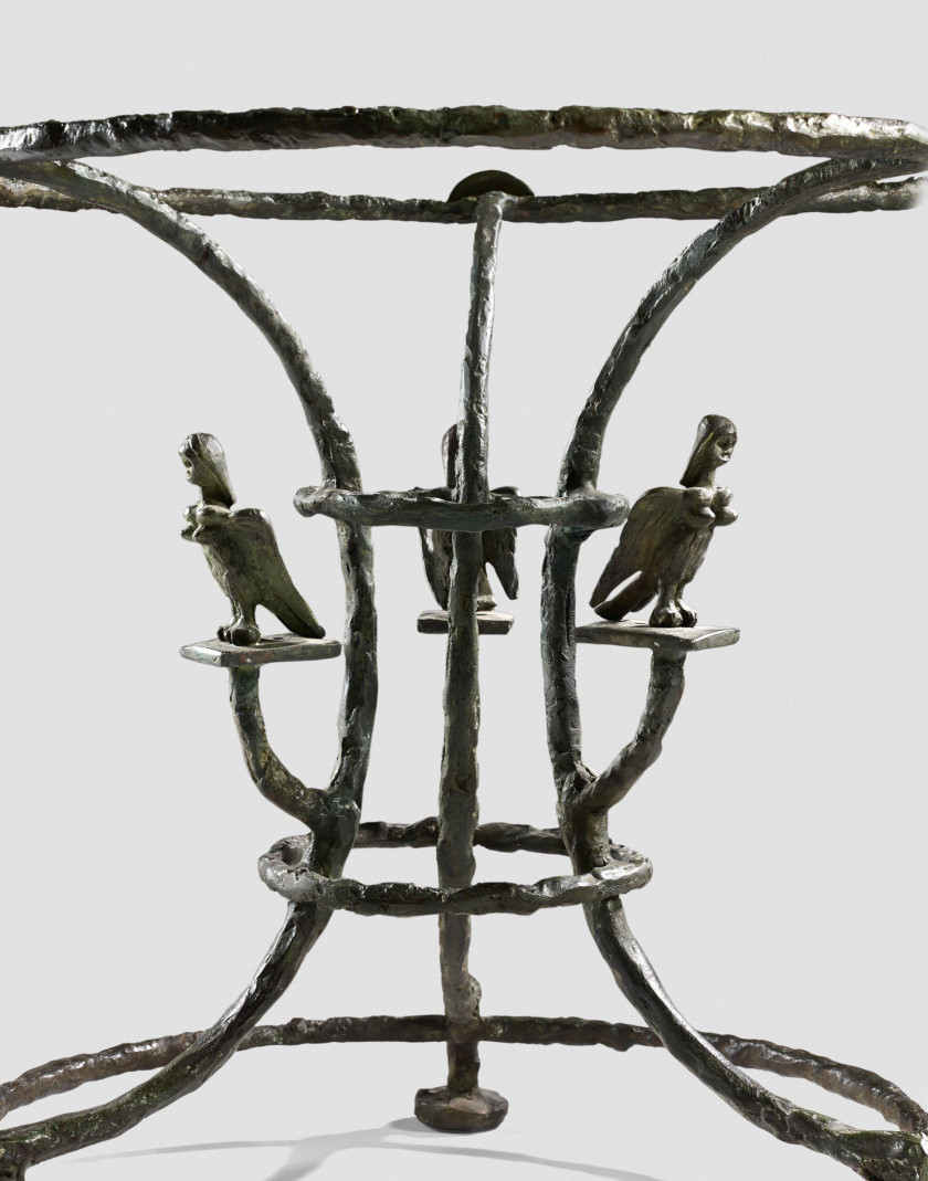 ¤ Diego GIACOMETTI 1902 - 1985 Paire de guéridons aux harpies