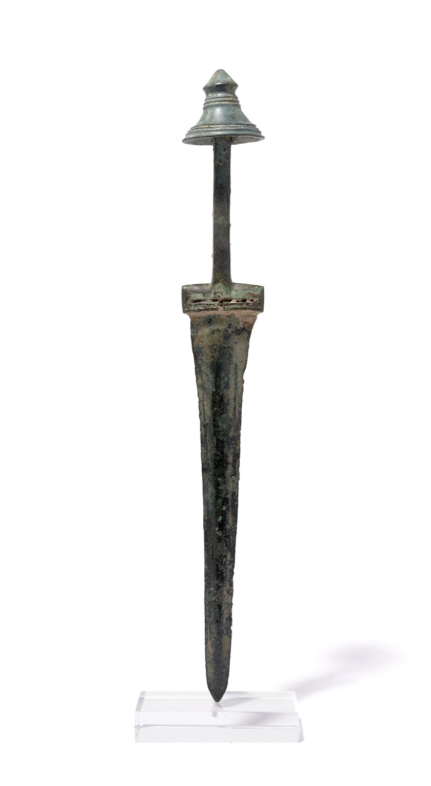 POIGNARD EN BRONZE, LURISTAN, DÉBUT DU 1er MILLÉNAIRE AV.J.C.