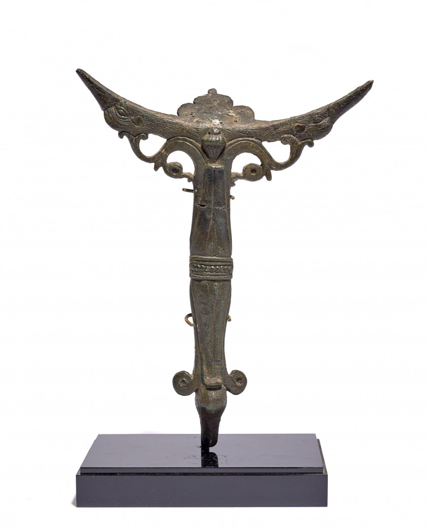 POIGNÉE DE MIROIR EN BRONZE, ART ÉTRUSQUE, 4e-3e SIÈCLE AV.J.C.