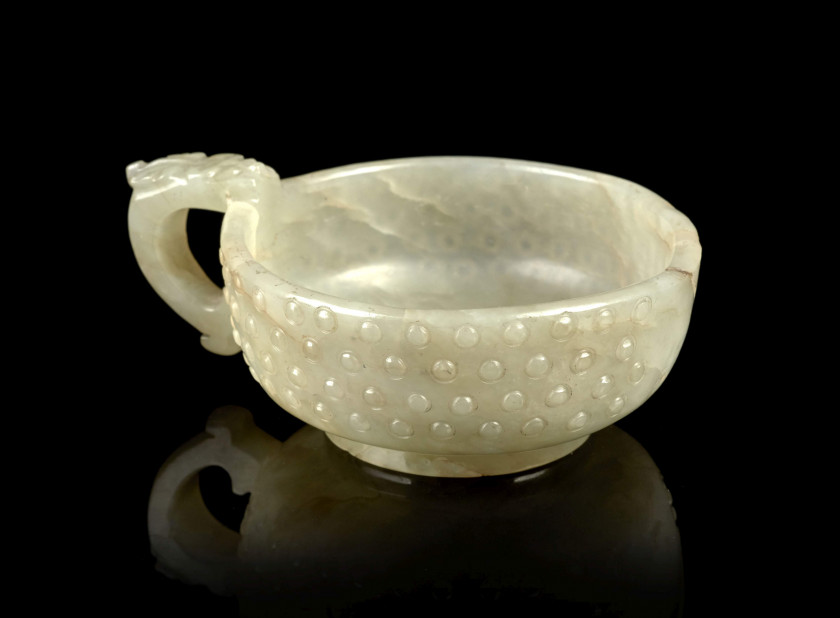 COUPE EN JADE CÉLADON, CHINE, DYNASTY QING, XIXe SIÈCLE