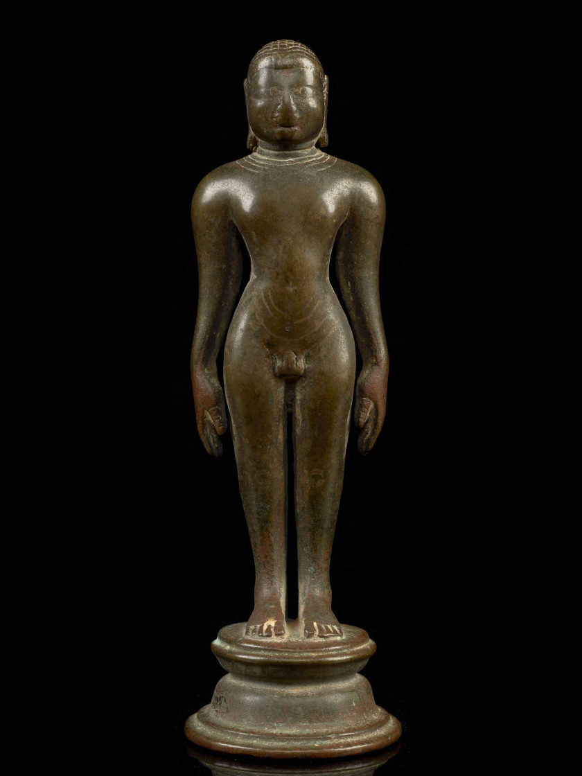 RARE STATUETTE JAÏN DE TIRTHANKARA EN BRONZE, INDE DU SUD, XIIe-XIIIe SIÈCLE