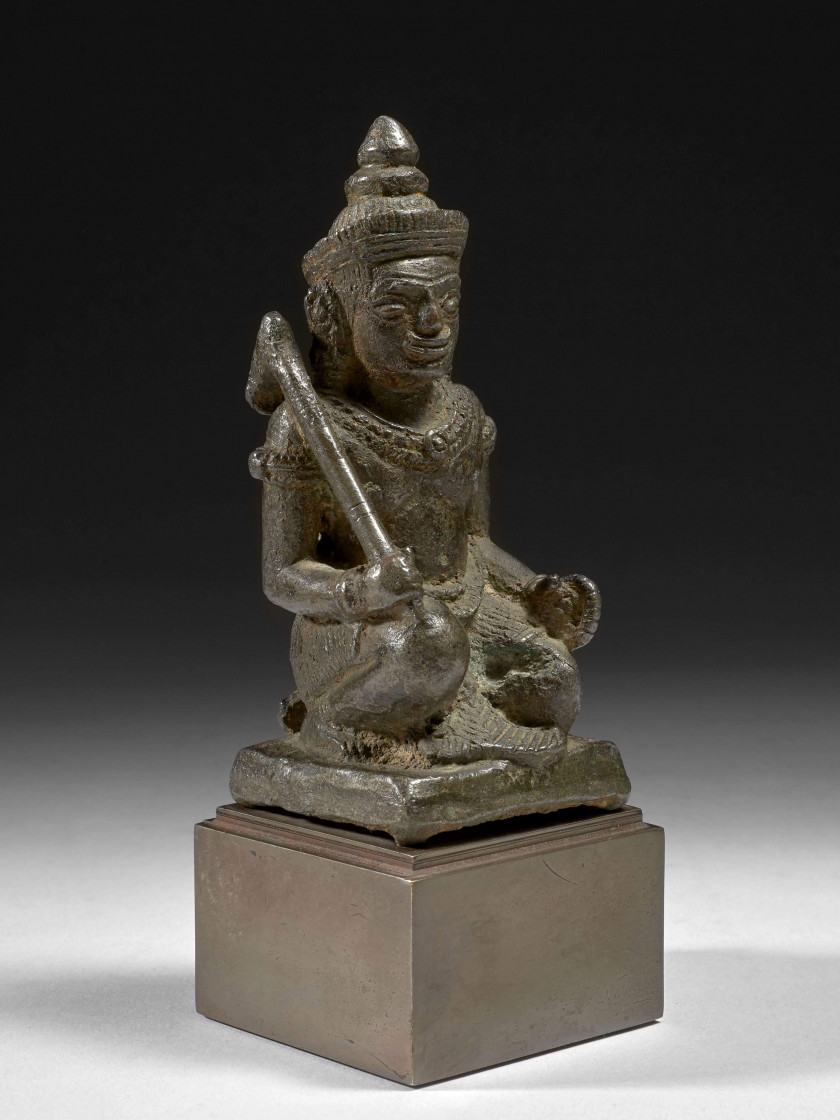 STATUETTE DE DIVINITÉ EN BRONZE, ART KHMER, STYLE DU BAYON, XIIIe-XIVe SIÈCLE