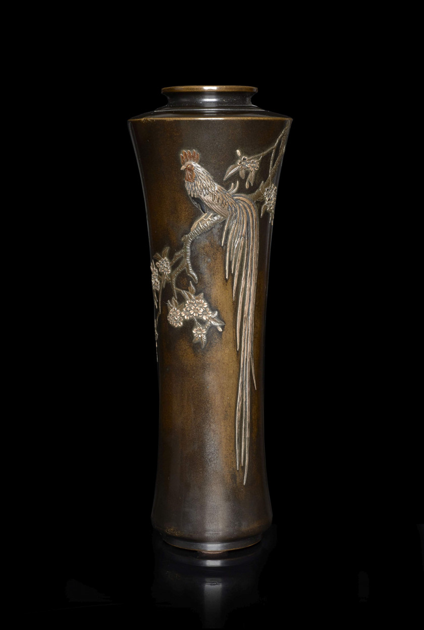 PETIT VASE EN BRONZE ET INCRUSTATIONS D'ARGENT ET DE CUIVRE, JAPON, ÉPOQUE MEIJI, FIN DU XIXe-DÉBUT DU XXe SIÈCLE