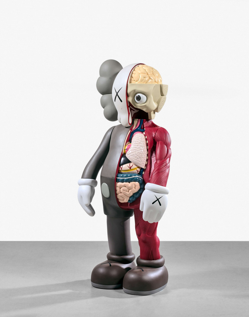 KAWS (Américain - Né en 1974) 4 Foot Dissected companion (brown) - 2009 Sculpture en vinyle peinte