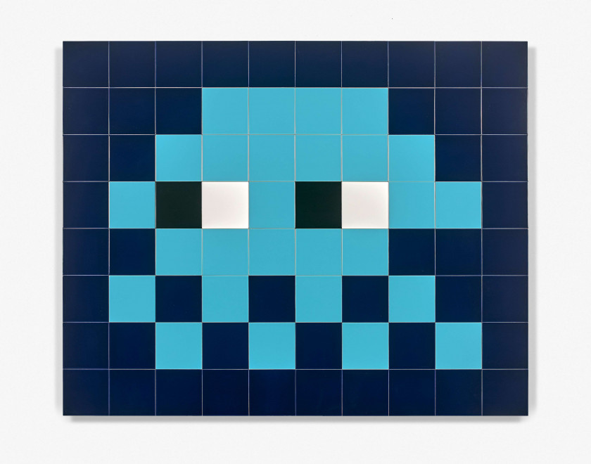 ¤ INVADER (Français - Né en 1969) Big blue runner - 2009 Carreaux de céramique sur plexiglas