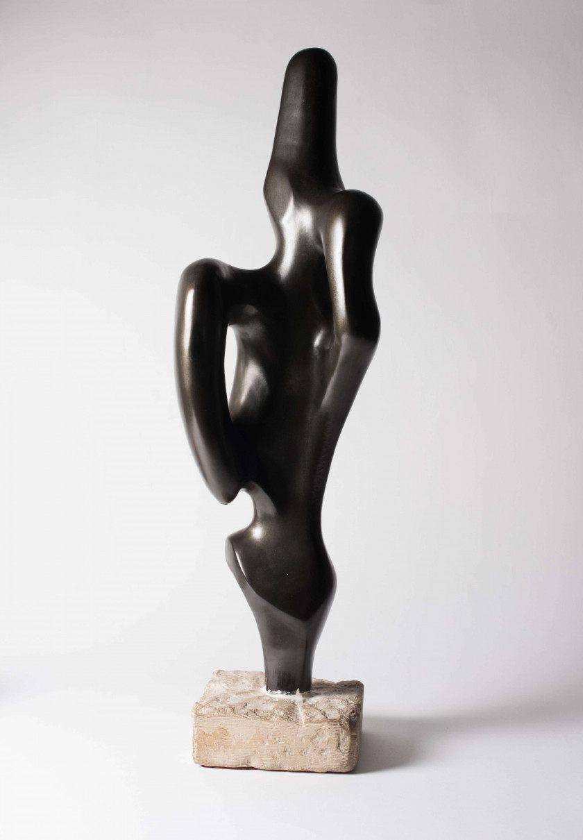 Georges JOUVE (1910-1964) Sculpture - Circa 1958 Base en pierre, céramique émaillée noire