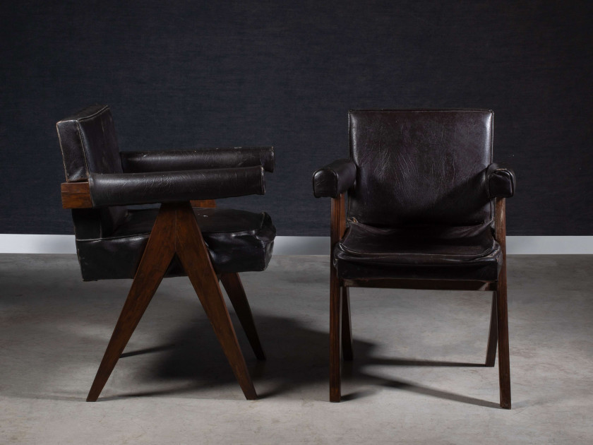 Pierre JEANNERET (1896 - 1967) Paire de fauteuils dits "Committee chair" - Circa 1953/54 Structure en teck massif, assise et dossier...