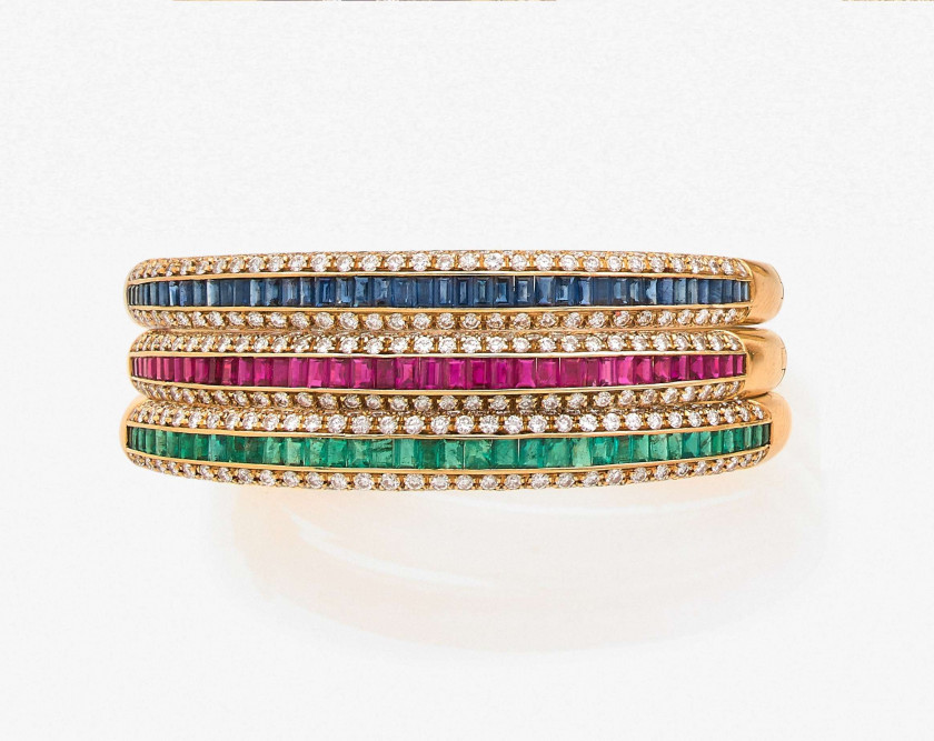 Trois bracelets rigides ouvrants