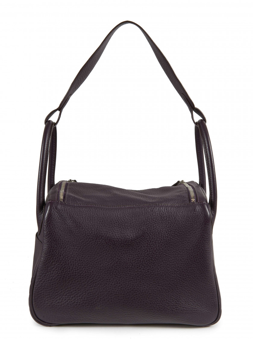 HERMÈS 2007  Sac LINDY 30 Veau Togo Raisin Garniture métal argenté palladié  LINDY 30 bag Raisin Togo calfskin leath...