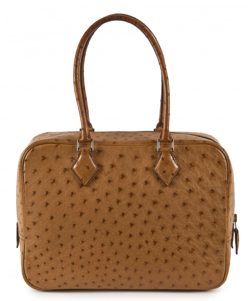 HERMÈS 2003  Sac PLUME 28 Autruche gold (Struthio camelus) NR Garniture métal doré  PLUME 28 bag Gold ostrich Gilt...