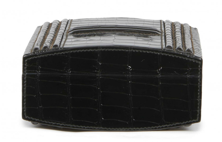 HERMÈS 1993  Sac Mini CADENAS KELLY Crocodile d'estuaire lisse noir (Crocodylus porosus) II/B Garniture métal plaqué or ...