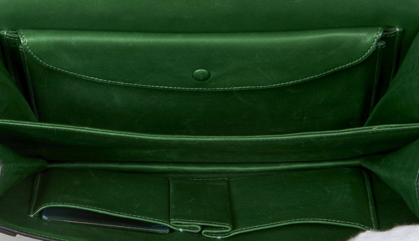HERMÈS 1988  Sac PIANO Alligator lisse vert Émeraude (Alligator mississippiensis) II/B Garniture métal plaqué or  PIAN...
