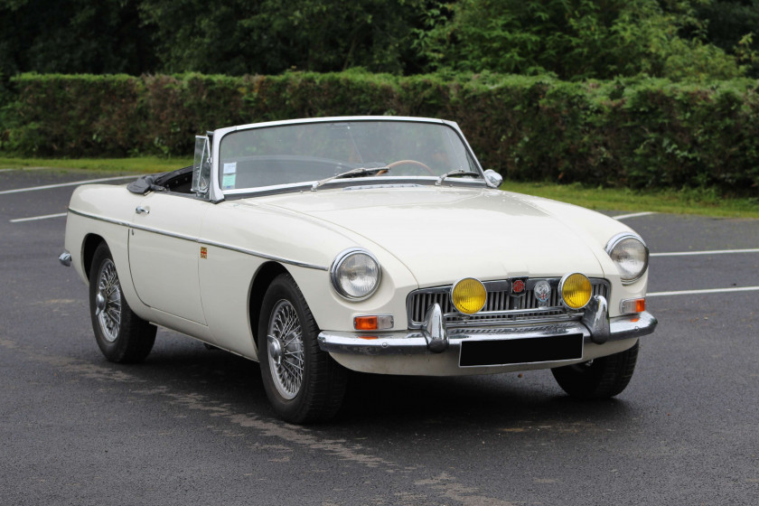 1965 MG B cabriolet  No reserve