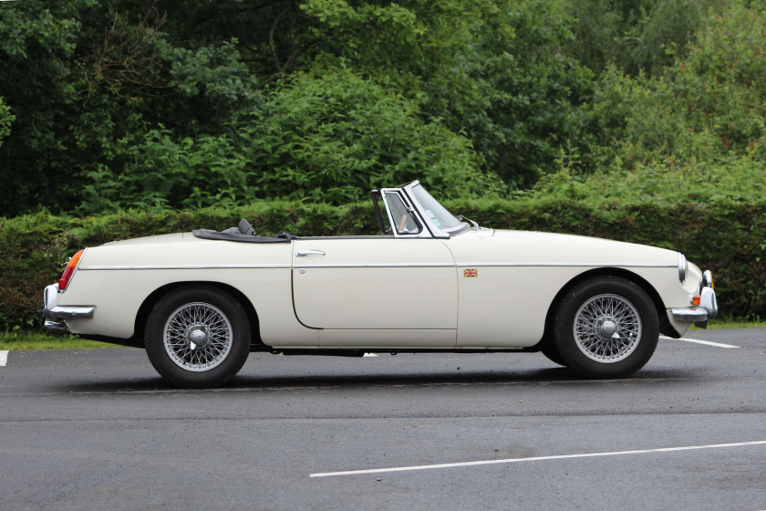 1965 MG B cabriolet  No reserve