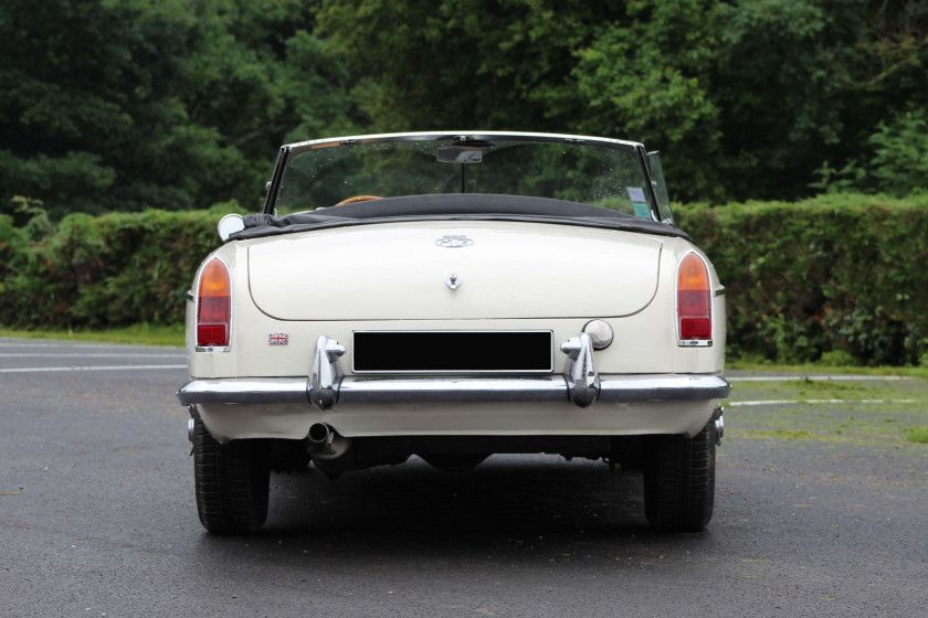 1965 MG B cabriolet  No reserve