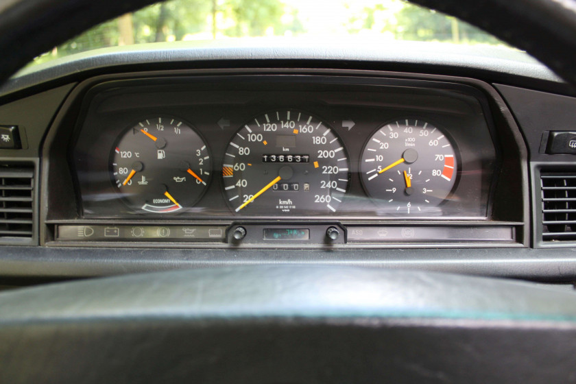 1989 Mercedes-Benz 190 2.5L 16S  No reserve