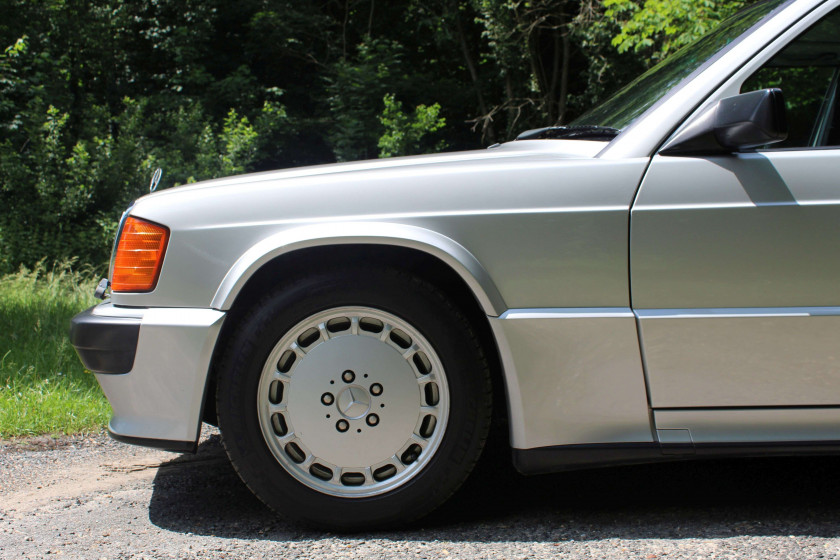 1989 Mercedes-Benz 190 2.5L 16S  No reserve