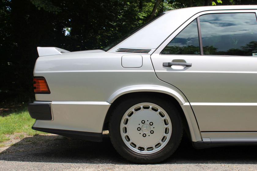 1989 Mercedes-Benz 190 2.5L 16S  No reserve