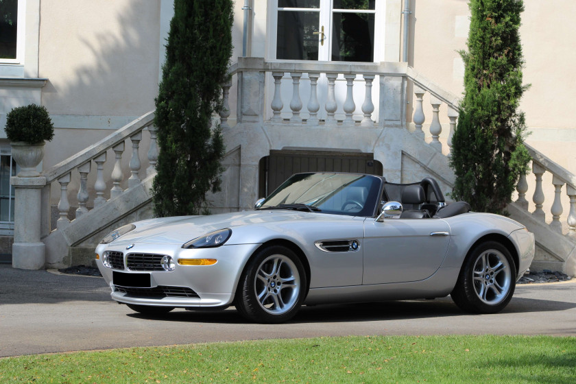 2001 BMW Z8 Carte grise françaiseChâssis n°WBAEJ11060AF79027- Vendue neuve en France- Entretien suivi- Superbe étatLivrée neuve en Fran