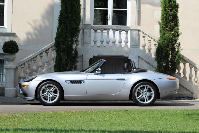 2001 BMW Z8 Carte grise françaiseChâssis n°WBAEJ11060AF79027- Vendue neuve en France- Entretien suivi- Superbe étatLivrée neuve en Fran