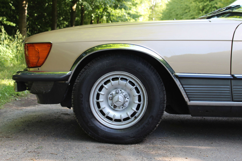 1983 Mercedes-Benz 500 SL avec Hard-Top  No reserve