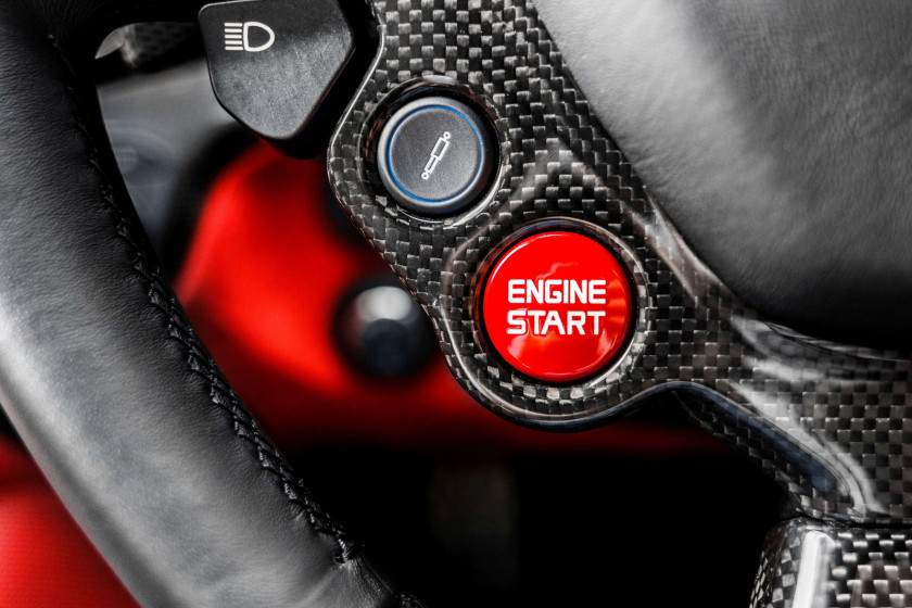 ¤ 2013 Ferrari F12
